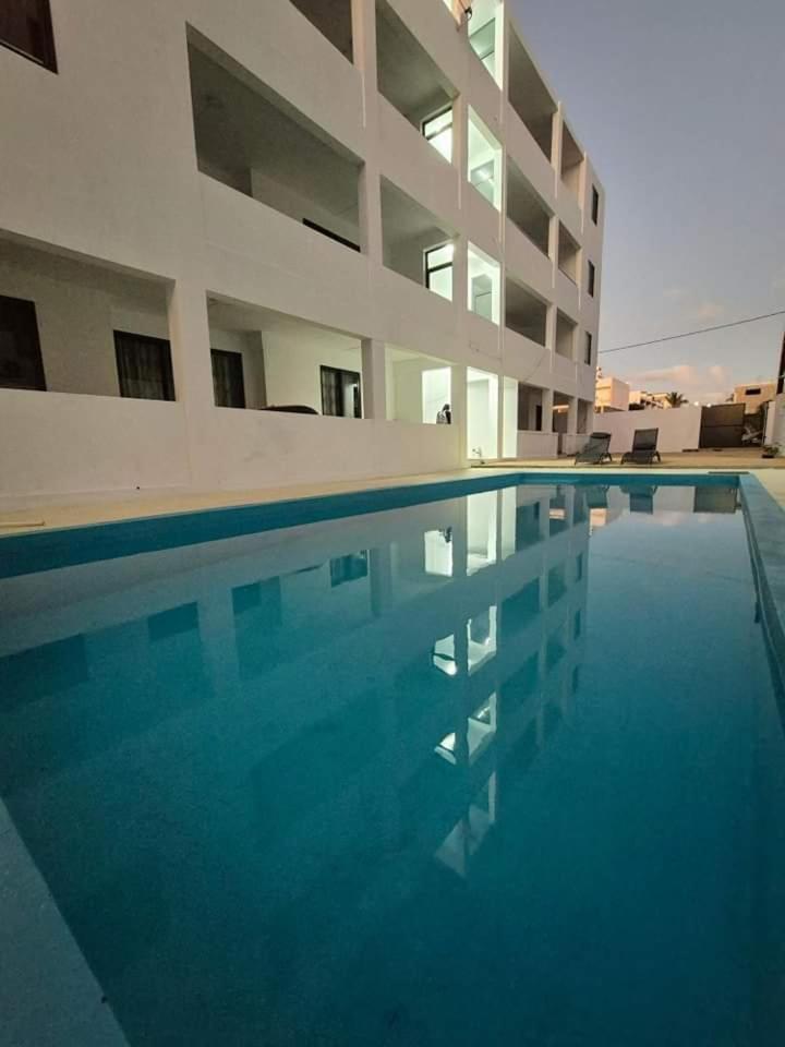 Skyview Apartment- Rooftop Penthouse With Sunset & Sea Views Flic-en-Flacq Exterior foto